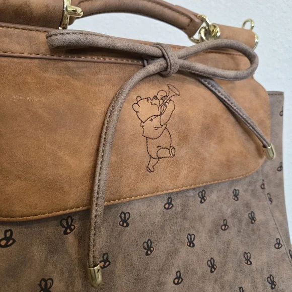 RARE Loungefly Disney Winnie the Pooh Bees Crossbody Bag - BoxLunch Exclusive - Picture 6 of 16